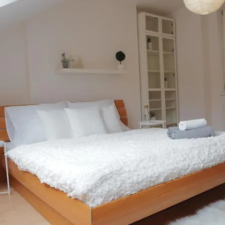 Qik Apartment *