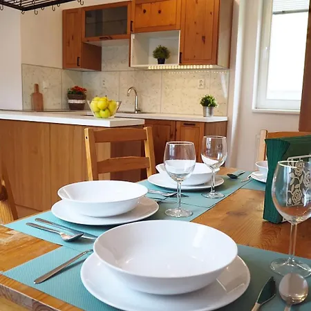 Qik Apartment