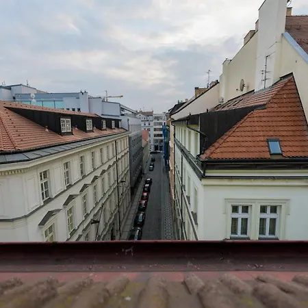 Ruzova Spot Apartment *