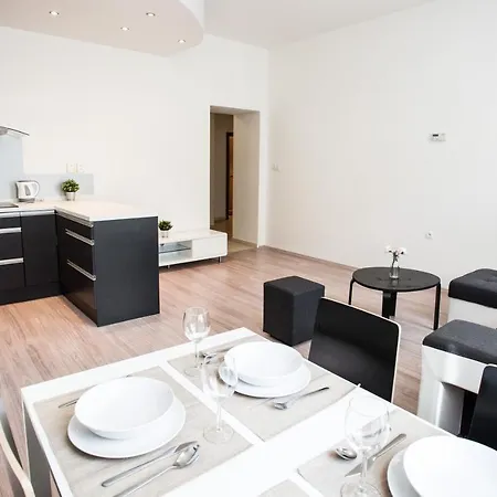 Qik Apartment