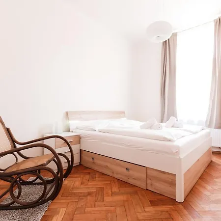Days - Stylish New Town Apartment Prague