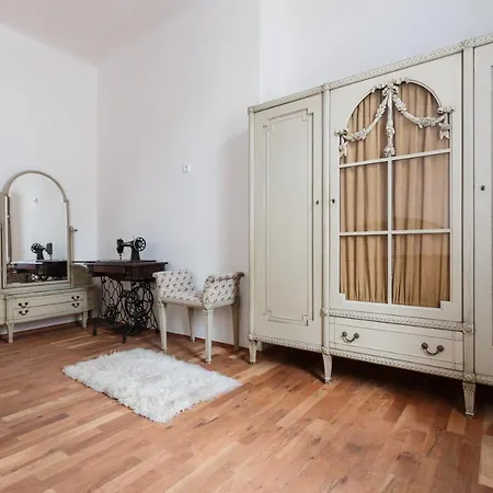 Days - Stylish New Town Apartment *