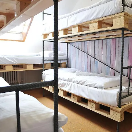 Free Zone Hostel *