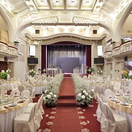 Ambassador Zlata Husa Szálloda 5*