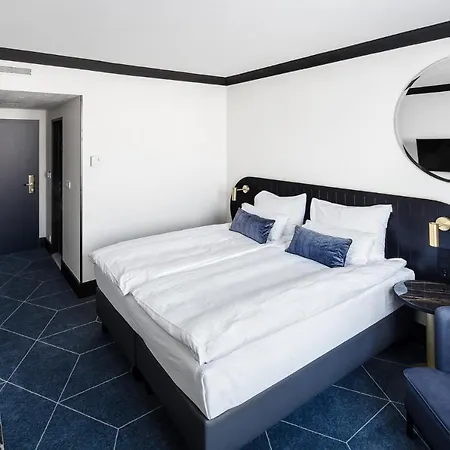 Vienna House By Wyndham Diplomat מלון פראג