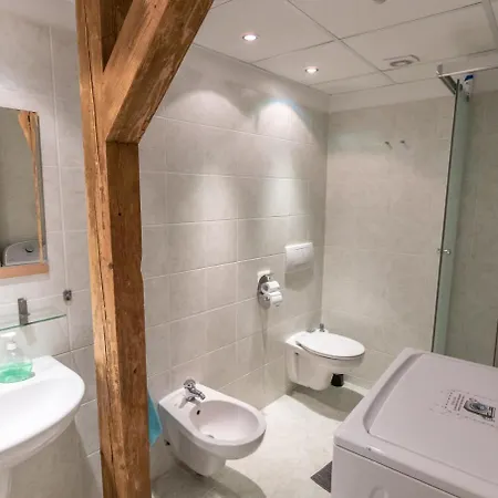 The Madhouse Hostel Praha
