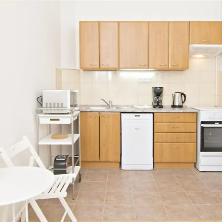 Apartment With 2 Bathrooms- 5 Minutes From Old Town - 102 M2 *