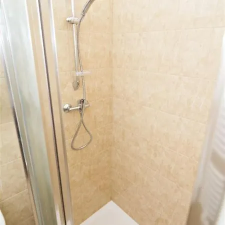 With 2 Bathrooms- 5 Minutes From Old Town - 102 M2 Apartment *