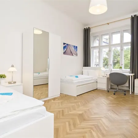 With 2 Bathrooms- 5 Minutes From Old Town - 102 M2 * Prague