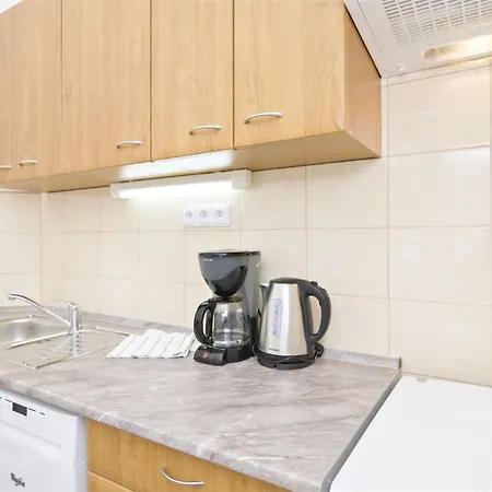 With 2 Bathrooms- 5 Minutes From Old Town - 102 M2