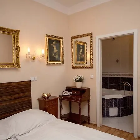 Donatello 3* Praha