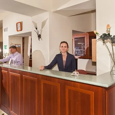Augustus Et Otto Hotel