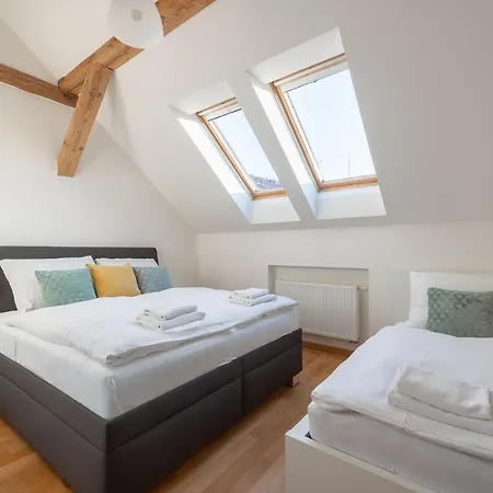 Tesnov Grande Apartment