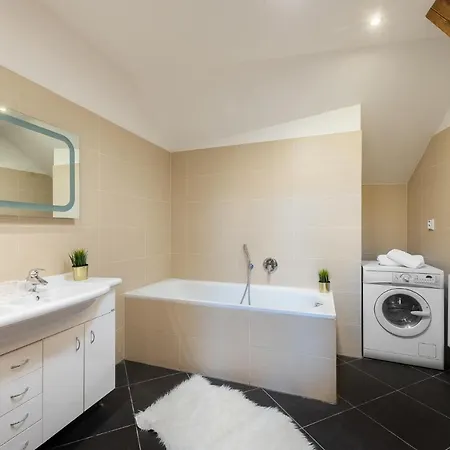 Apartament Tesnov Grande