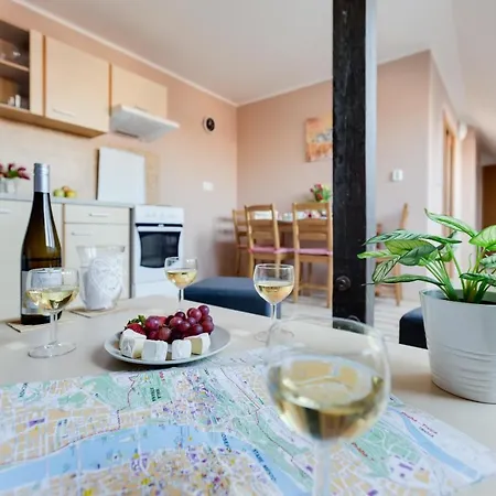 Jane's Attic Apartment