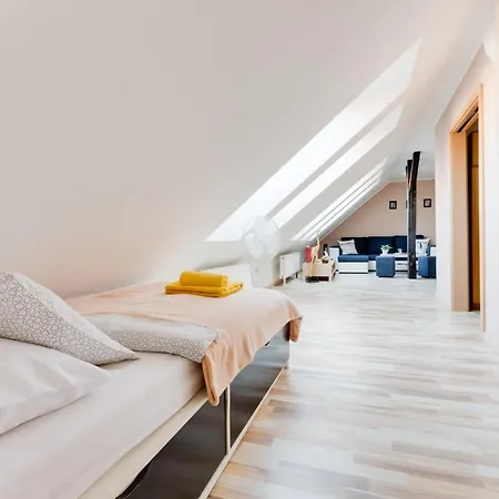 Jane's Attic * Prague