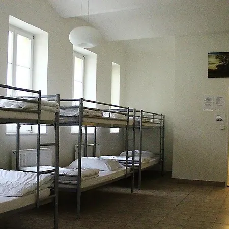Atilla Empire Hostel *