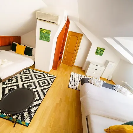 Apartment Alone 5br+3bath Penthouse In Center Of