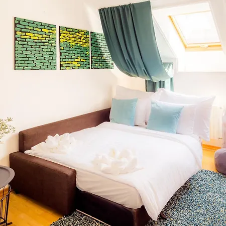 Alone 5br+3bath Penthouse In Center Of Apartment Prague