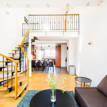 Alone 5br+3bath Penthouse In Center Of Apartment *
