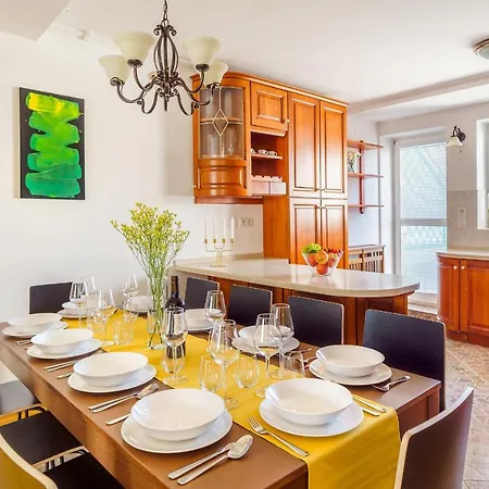 Apartment Alone 5br+3bath Penthouse In Center Of Prague