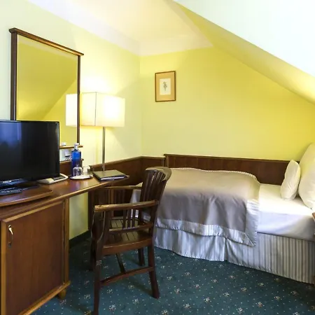 Hotel Selsky Dvur - Bohemian Village Courtyard 4*