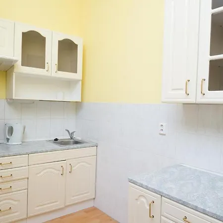 Club Bed & Breakfast 2*