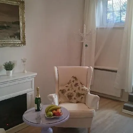 Excellent Romantic Hotel