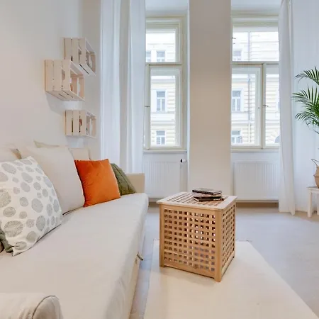 L.i.a S.r.o Aparthotel *