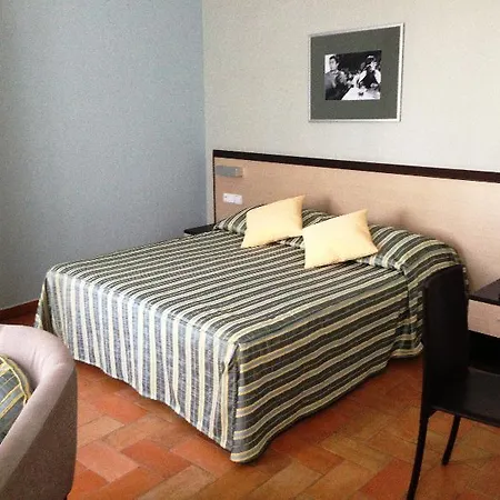 1 Hotel 4*