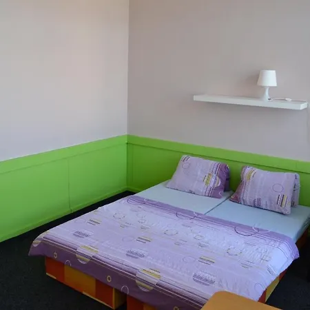 Onefam Arbes Hostel *