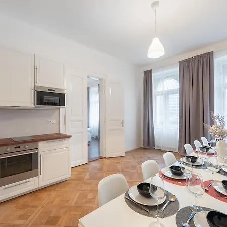 Apartment Tesnov Grande