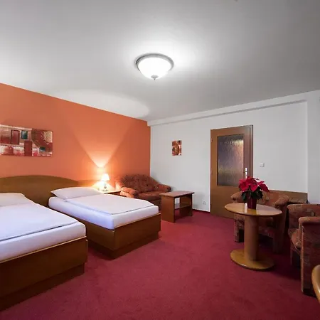 Attic Hotel