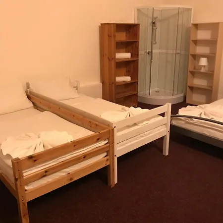 Bed & Breakfast Club 2*