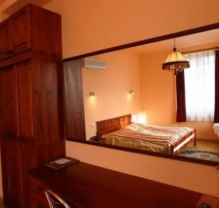 Pawlovnia Hotel 3*