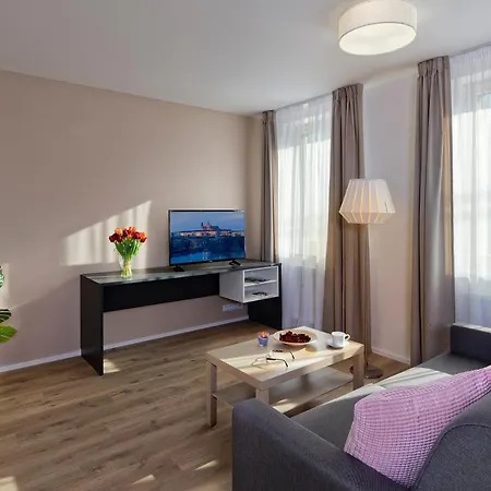 Downtown Jugoslavska Aparthotel 4*