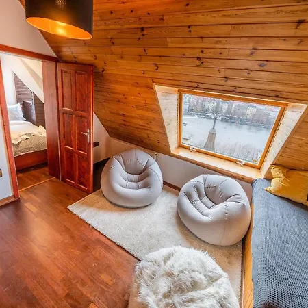 Apartment 5br 2bath Masarykovo Nabrezi Prague