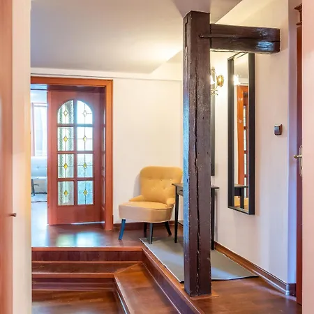 5br 2bath Masarykovo Nabrezi Prague