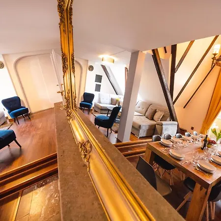 5br 2bath Masarykovo Nabrezi * Prague