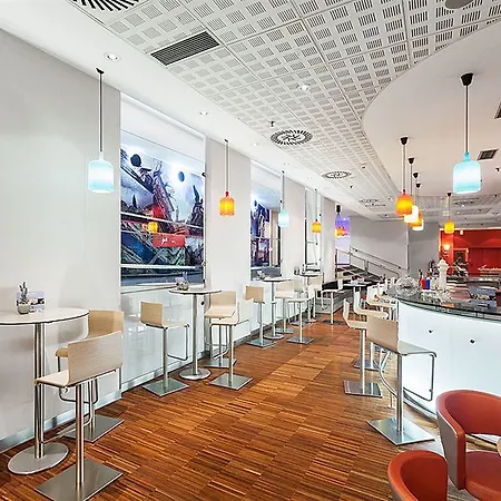 Hotel Ibis Old Town