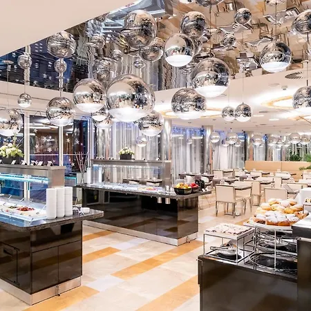 Hotel Grandium 5*