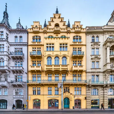 5br 2bath Masarykovo Nabrezi