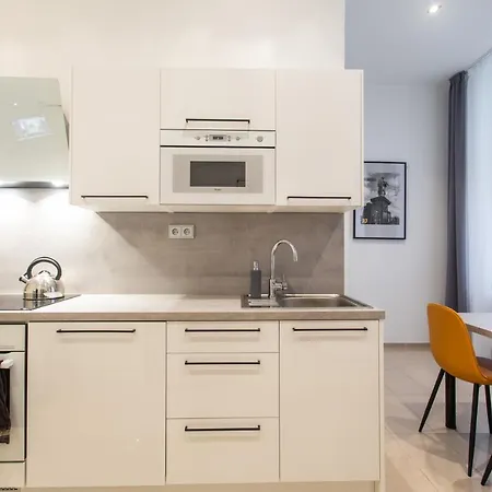 Spacious Near The River