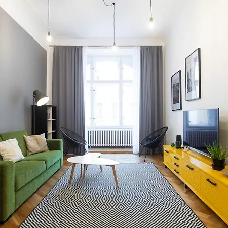 Spacious Near The River *