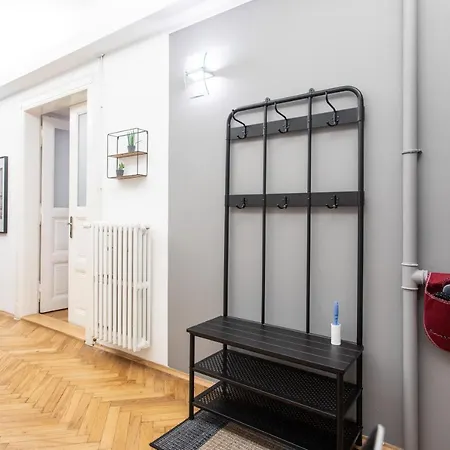Spacious Near The River Prague