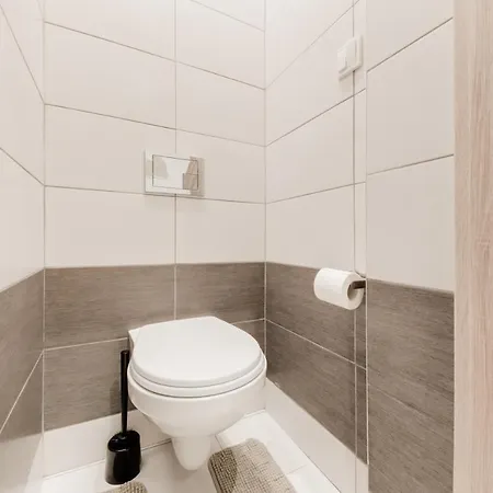 Riverside Cr Apartment Prague