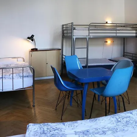 Lipa Hostel *