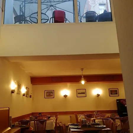 Hotel Augustus Et Otto 4*