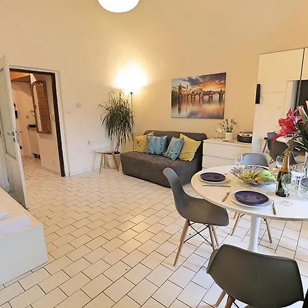 Loretanska By Rentego Apartment