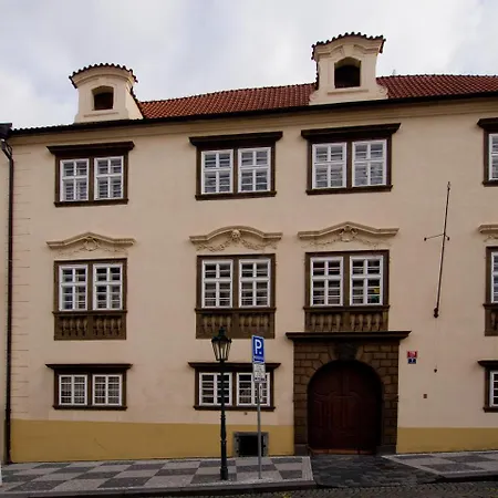 Loretanska By Rentego Apartment Prague